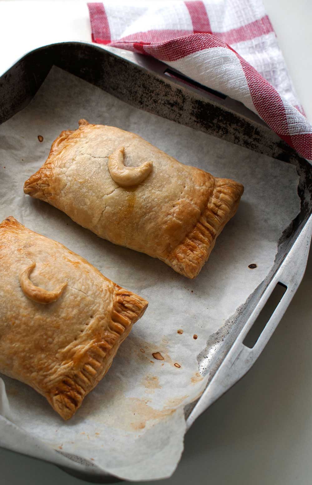 Hand Held Chicken Curry Pies. Puff pastry with a warming lightly spicy filling. Perfect for lunch or a picnic.