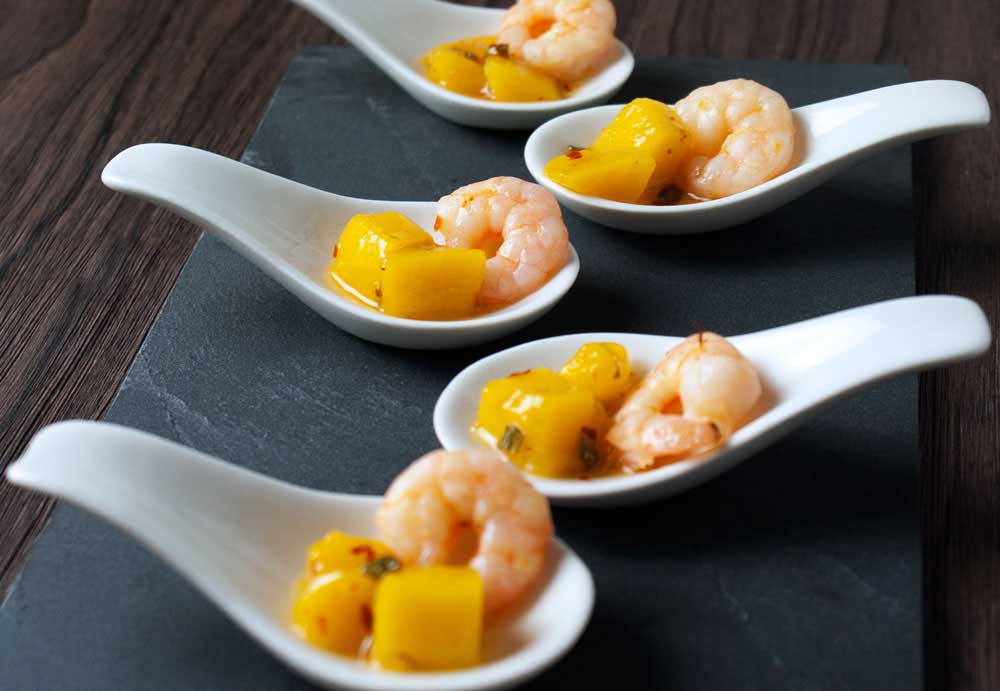 Spicy Prawn and Mango Spoons. A great sweet and spicy prawn appetiser. (A great sweet and spicy shrimp appetizer)