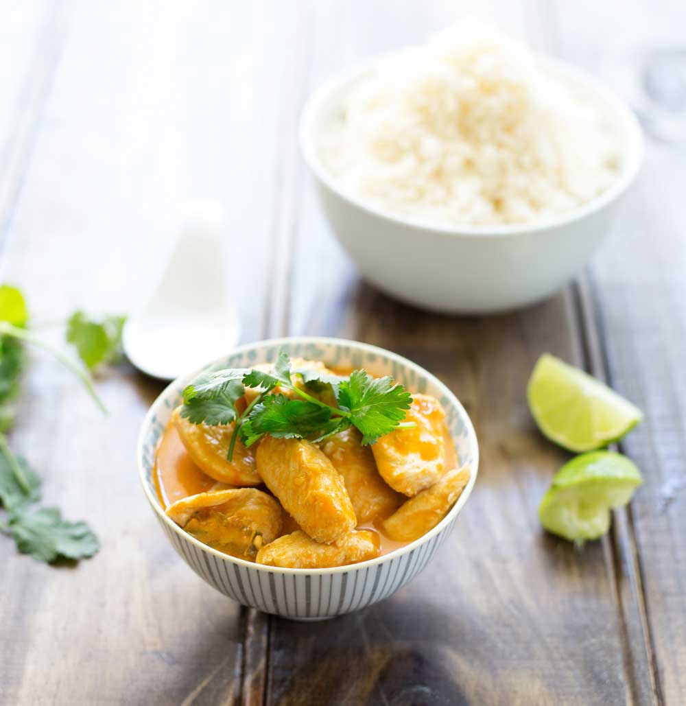 Thai Panang Chicken Curry. A slightly sweeter, milder curry that is packed with wonderful Thai flavours. It is quick to make and utterly delicious. AND it uses supermarket ingredients!!!