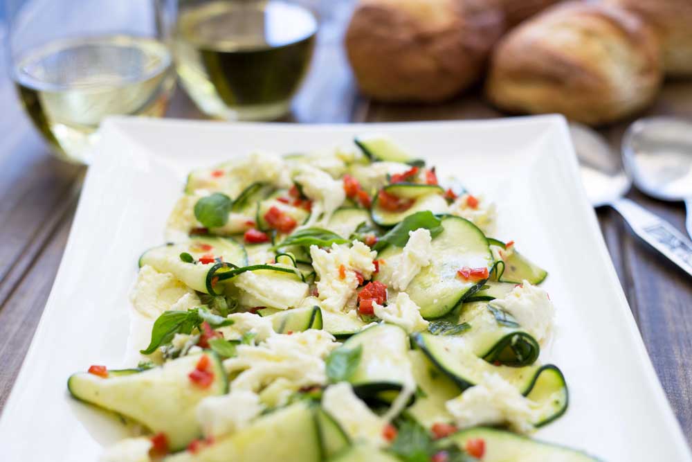 Lemony, spicy, creamy, crunchy. This Zucchini salad has it all, it is fresh and light, but served with crusty bread it is substantial enough for lunch. | Sprinkles and Sprouts