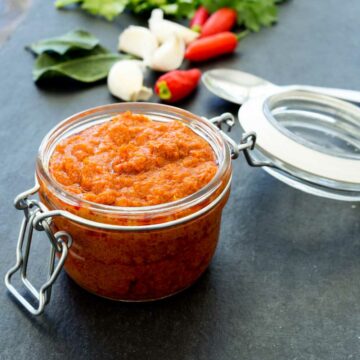 Thai Red Curry Paste, a fragrant and delicious paste that makes whipping up a midweek curry a breeze. This recipe is simple to make and with my super amazing storage tip you will always have a supply of homemade fresh curry paste.