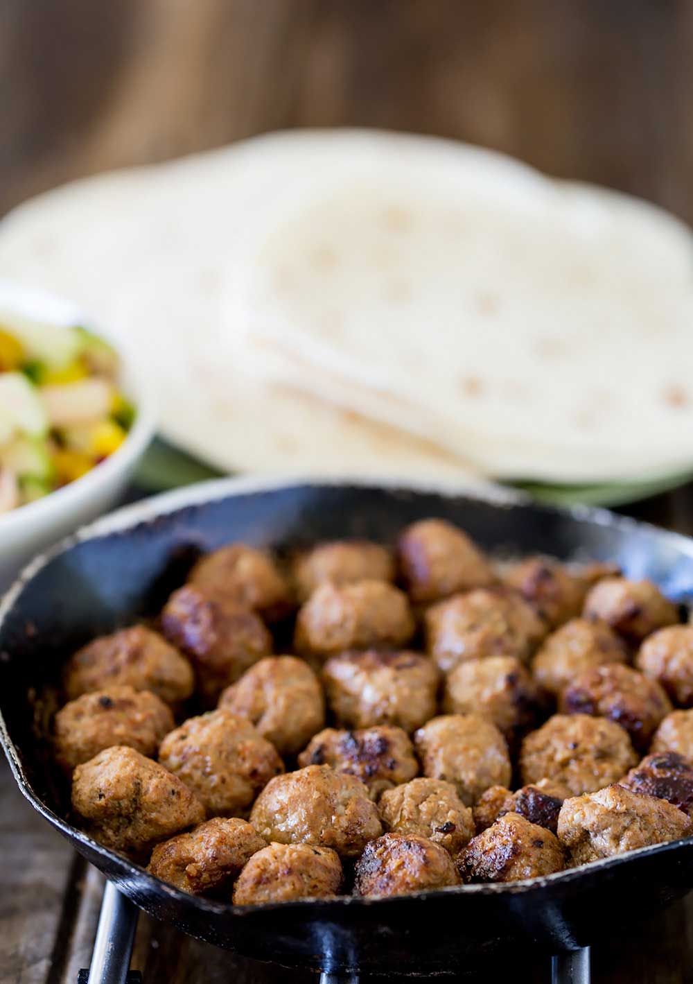 Juicy beef meatballs, spiked with wonderful Mexican flavours. These Mexican Meatballs are like chilli con carne in meatball form!!! Perfect for lunch, dinner or as a snack.
