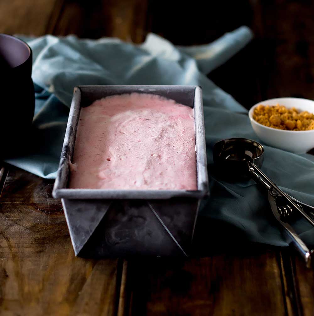 No Churn Strawberry Cheesecake ice Cream. Everyone needs this in their lives!!! It is the perfect desert, it tastes like a cheesecake but is simple to make! And what is more this is a no-churn ice cream recipe! Yup no ice cream machine needed! | Sprinkles and Sprouts