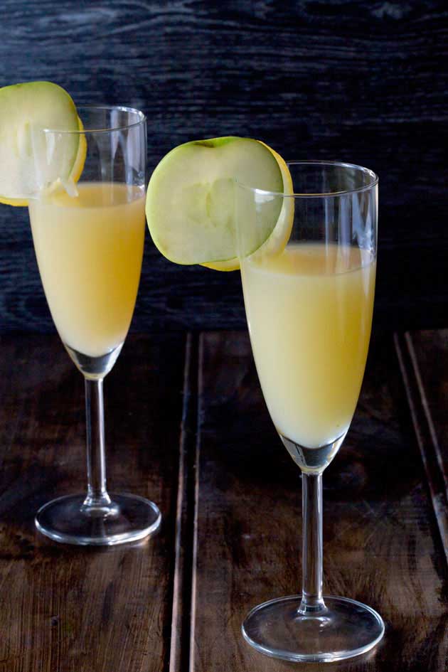 A deliciously refreshing cocktail with the natural sweetness of apple, the wonderful floral hints of elderflower and herbal notes of gin.