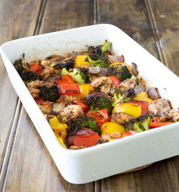 This Tray Bake Mediterranean Chicken is the perfect mid week meal, it takes very little prep and makes very little washing up! Winner winner chicken dinner! Get the recipe now! | Sprinkles and Sprouts
