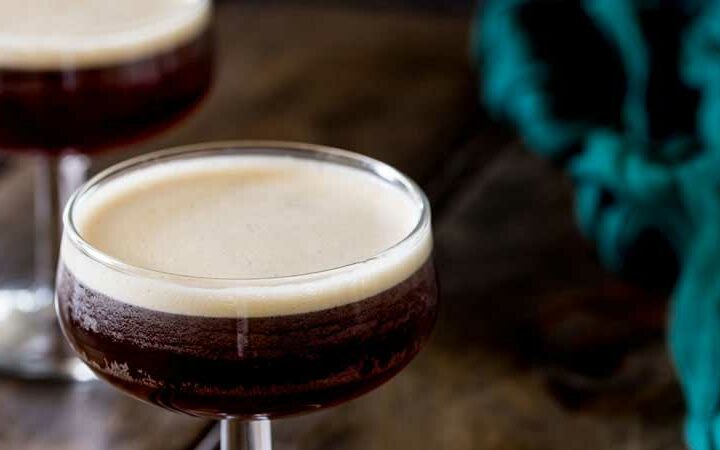 A delicious coffee based cocktail, well balanced and so drinkable, this is the wake up you need on a night out. Get the recipe now | Sprinkles and Sprouts