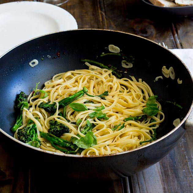 This Charred broccoli pasta is such a fabulous balance of flavours! Slightly salty, smoky with a hint of sweetness, all dressed with fabulous garlic, the hit of chilli and a fabulous creamy hit of goats cheese.