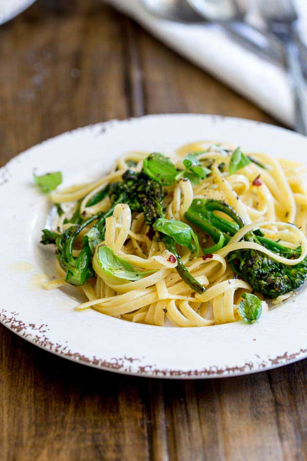 This Charred broccoli pasta is such a fabulous balance of flavours! Slightly salty, smoky with a hint of sweetness, all dressed with fabulous garlic, the hit of chilli and a fabulous creamy hit of goats cheese.