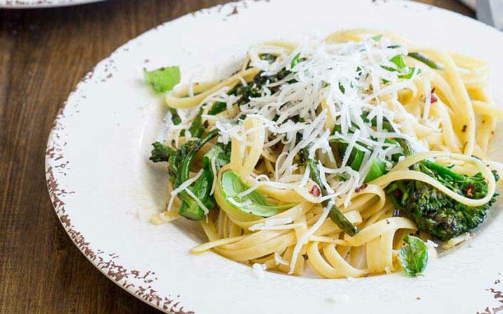 This Charred broccoli pasta is such a fabulous balance of flavours! Slightly salty, smoky with a hint of sweetness, all dressed with fabulous garlic, the hit of chilli and a fabulous creamy hit of goats cheese.