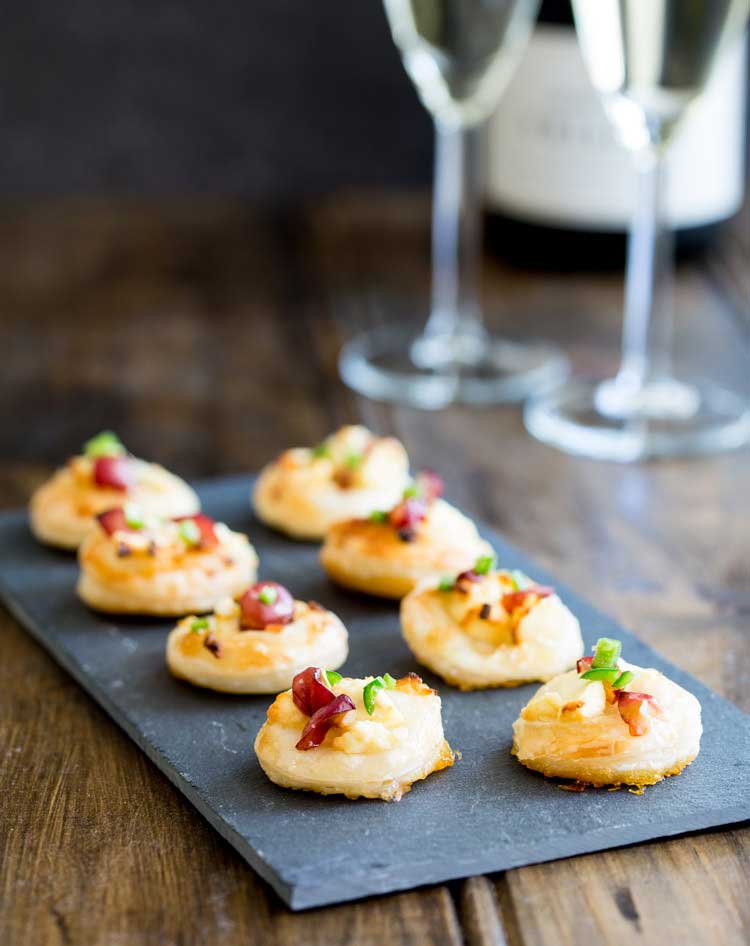 These Feta and Honey Bites with Green Chilli are the perfect little bite. Sweet from the honey, salty from the feta, fruity from the grape and then the chilli hits your lips and everything goes POW!!! 