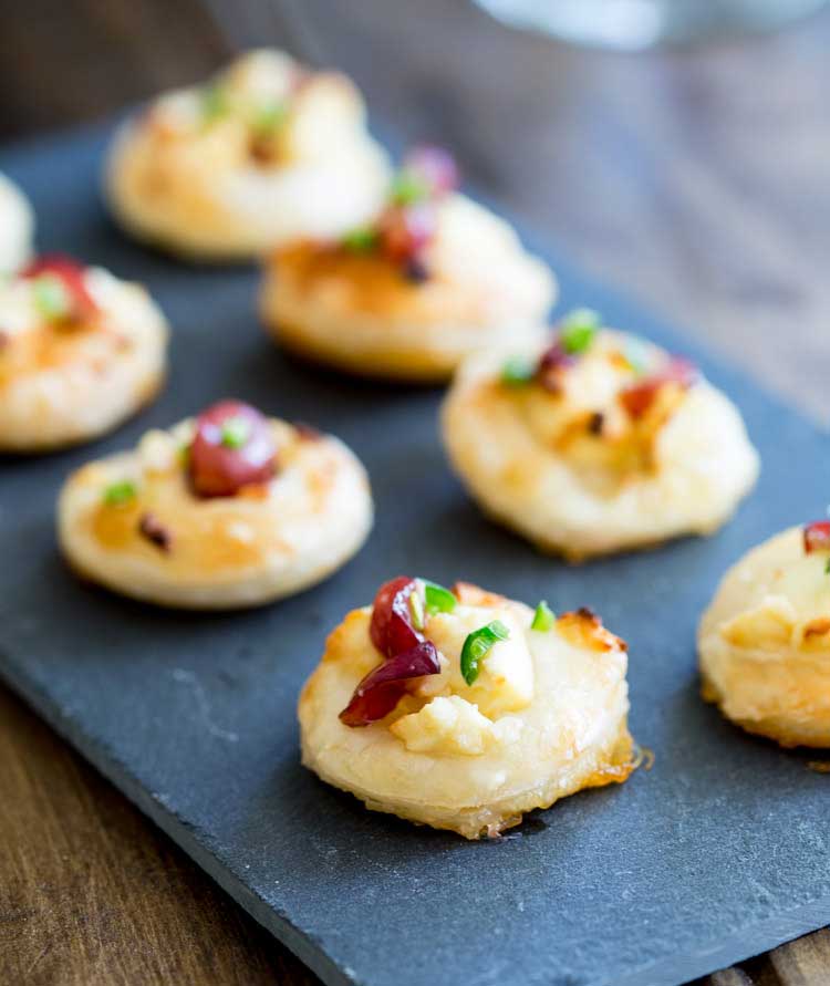 These Feta and Honey Bites with Green Chilli are the perfect little bite. Sweet from the honey, salty from the feta, fruity from the grape and then the chilli hits your lips and everything goes POW!!! 