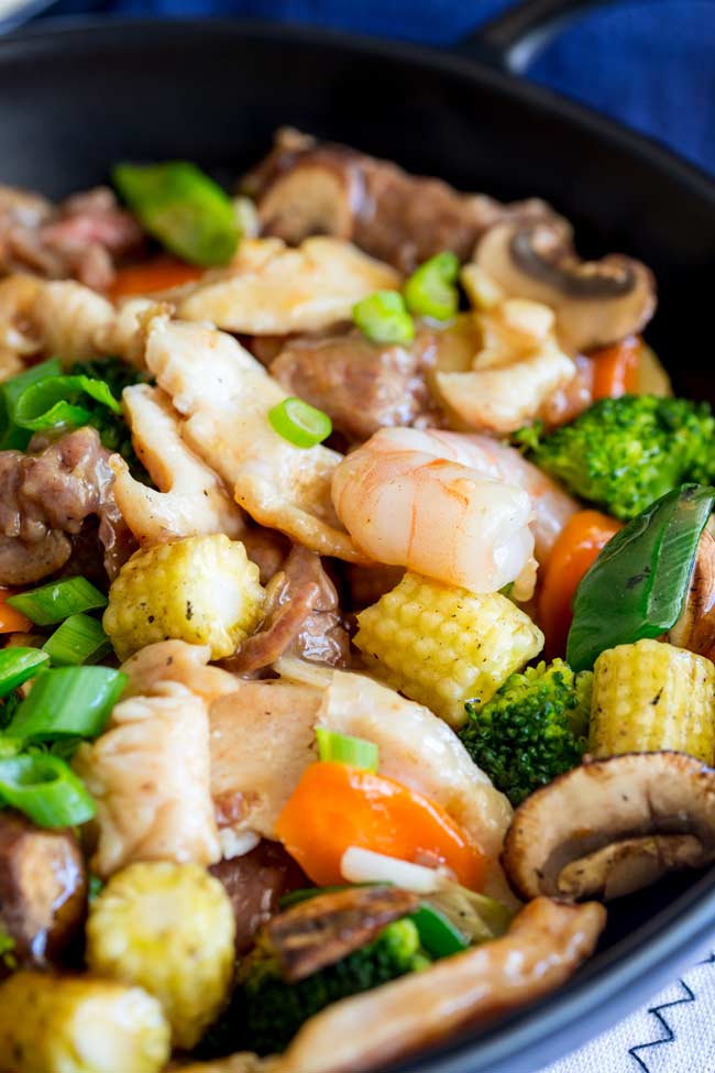 close up on the chicle and corn in this takeout style stir fry