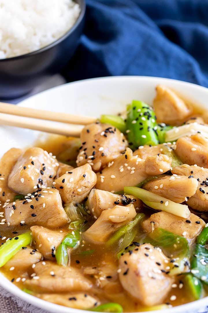 close up on the sauce in the sesame ginger chicken stir fry
