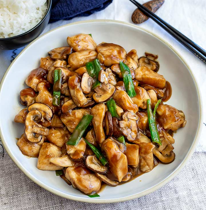 Takeout Style Chinese Chicken and Mushrooms