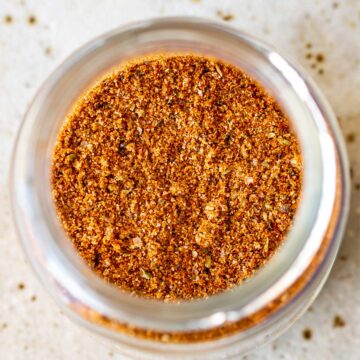 square picture of the top of a jar of chicken taco seasoning