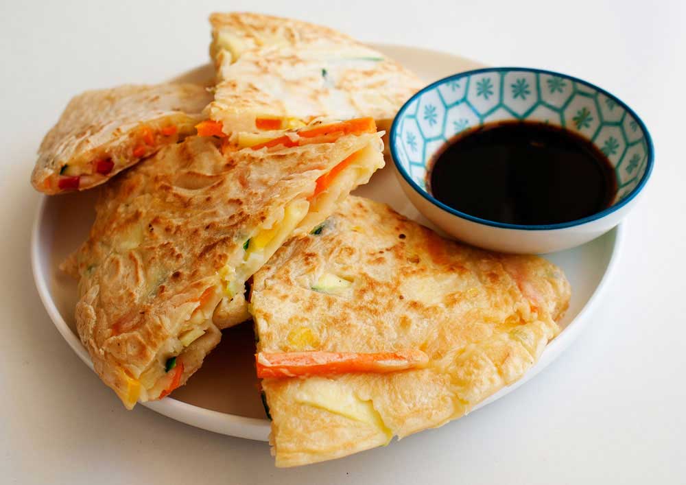 Veggie Packed Korean Pancakes. A delicious and light lunch. #vegetarian